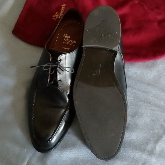 Shoes - Picture 3 of 4